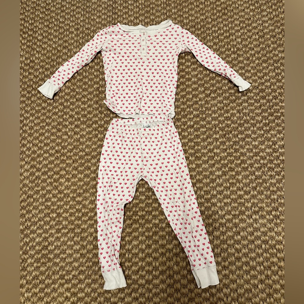 Roller Rabbit girls’ heart PJs size 4